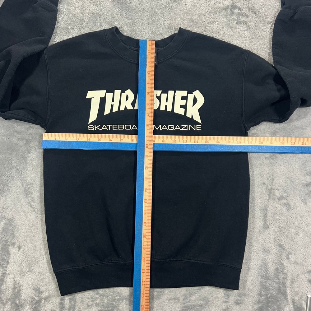 THRASHER Skateboard Magazine Sweatshirt Adult Small Black Graphic Pullover Skate - Picture 10 of 16